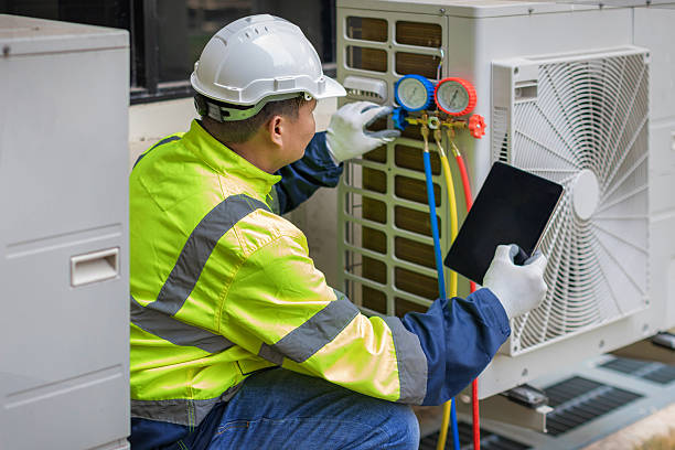 Professional Hvac technician working in Parma, MI